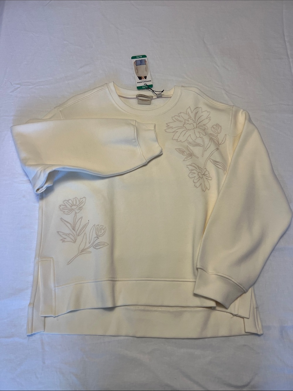 Floral Embroidered Crewneck Sweater - Cream